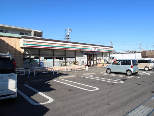 セブンイレブン平田東店