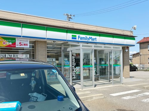 ファミリーマート 　小松城南店