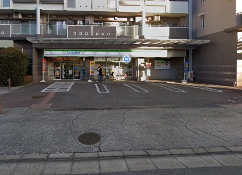 ファミリーマート大和下鶴間店