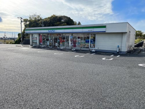 ファミリーマート　羽津店