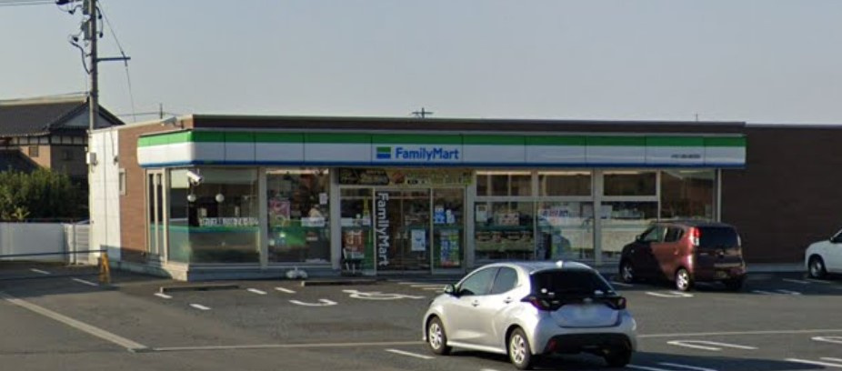 ファミリーマート 小牧入鹿出新田店