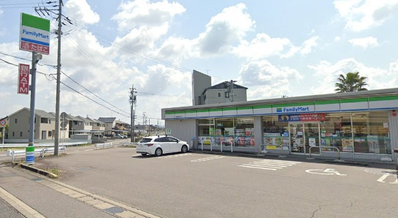 ファミリマート美濃加茂前平店