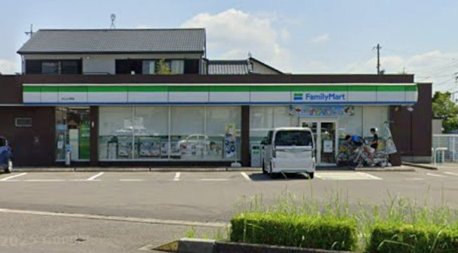 ファミリーマート 犬山上野店